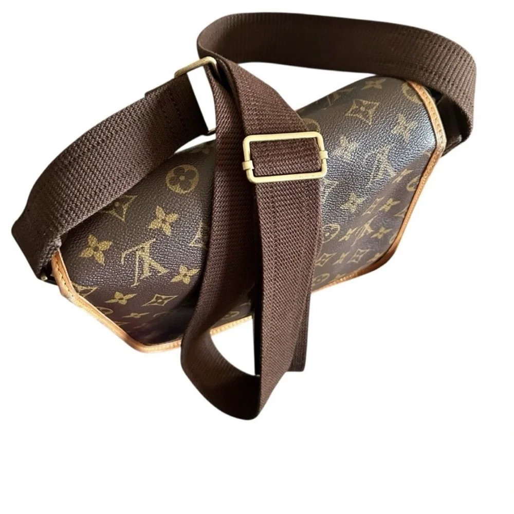 💯Authentic Louis Vuitton Brown Monogram Crossbody Bag certified by poshmark - Picture 10 of 16